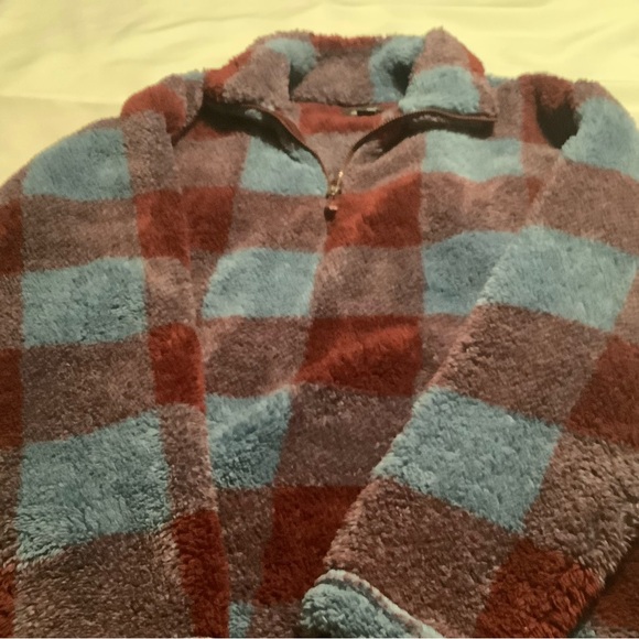 Eddie Bauer plush sweater M - Picture 2 of 16